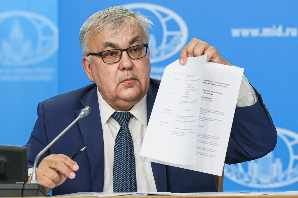 Заместитель главы МИД РФ Сергей Вершинин во время брифинга по Стамбульским договоренностям, которые были заключены 22 июля 2022 года. Фото: Михаил Метцель/ТАСС