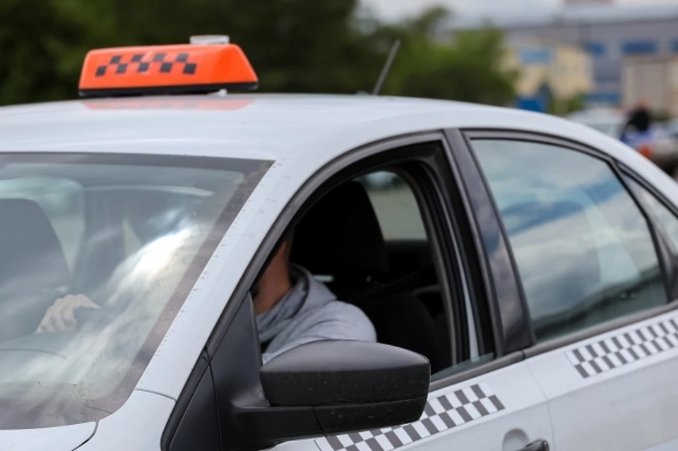 В перечне требований к такси теперь указан цвет автомобиля