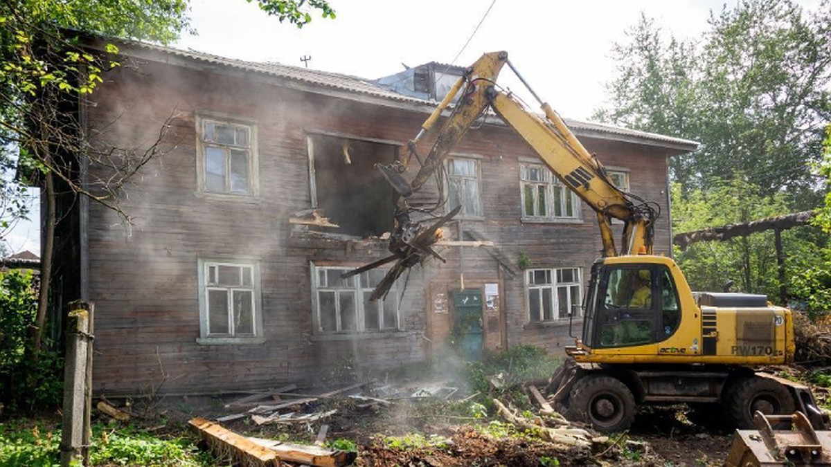 В Кирове прокуратура добилась признания жилого дома аварийным - KP.RU