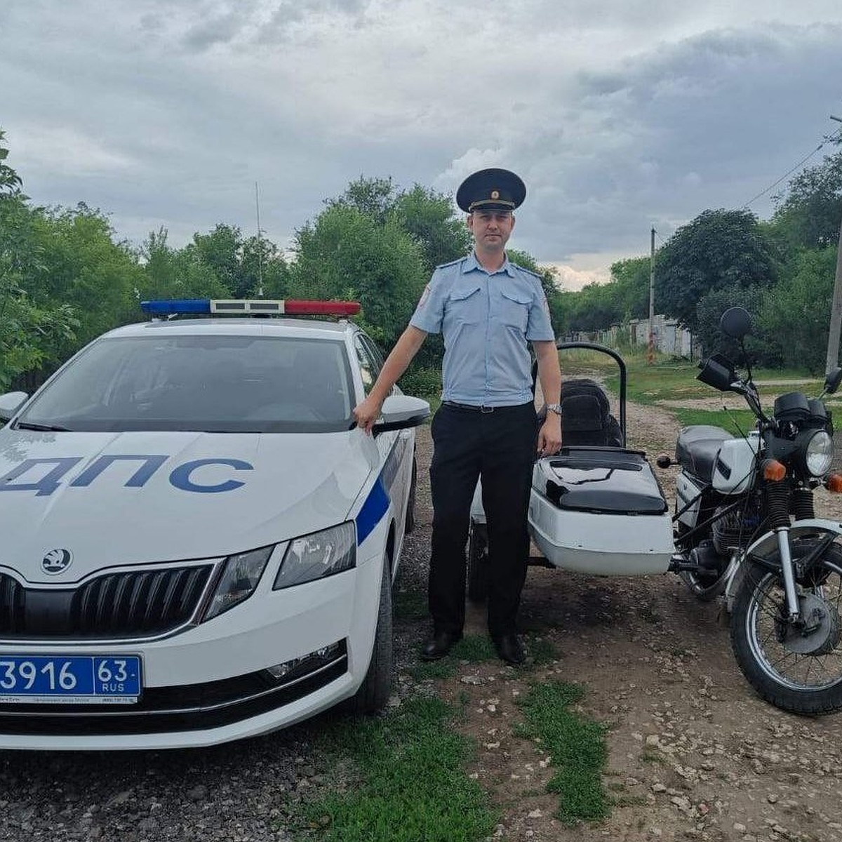 Это с детства моя страсть»: полицейский из Самарской области реставрирует  советские мотоциклы - KP.RU