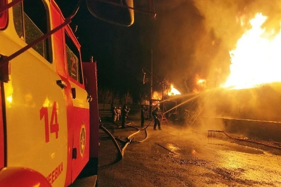 Возгорание произошло около двух ночи в результате ракетного удара со стороны ВСУ (архивное фото). Фото: МЧС ДНР