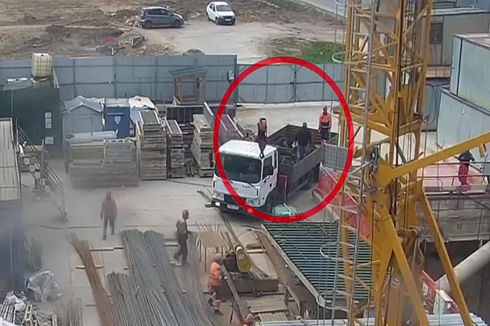 Транспортные полицейские задержали подозреваемых в краже. Фото: Пресс-служба УТ МВД России по ЦФО