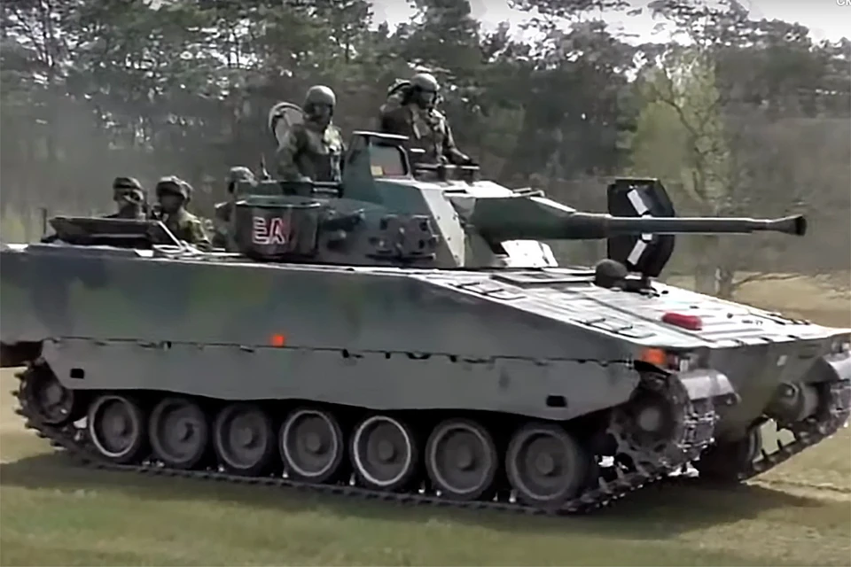 Шведская БМП CV90.