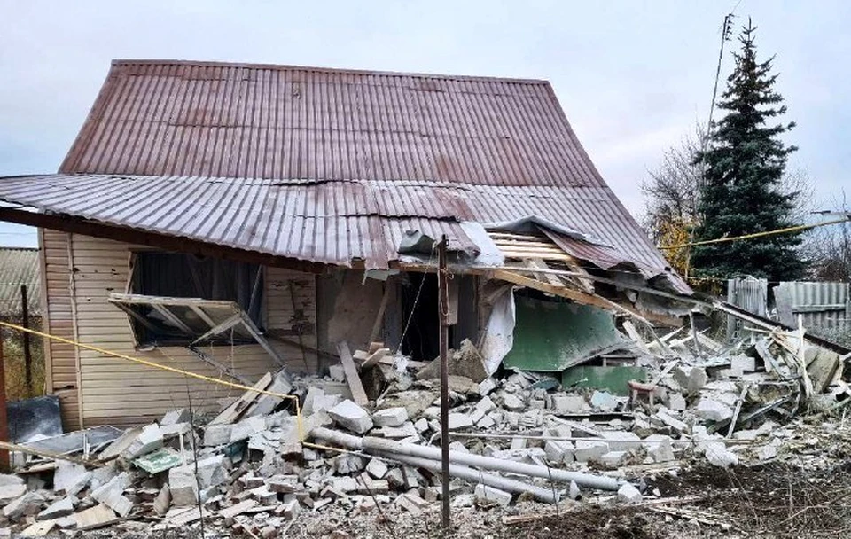 При обстреле белгородского села Ржевка пострадали три частных жилых дома.