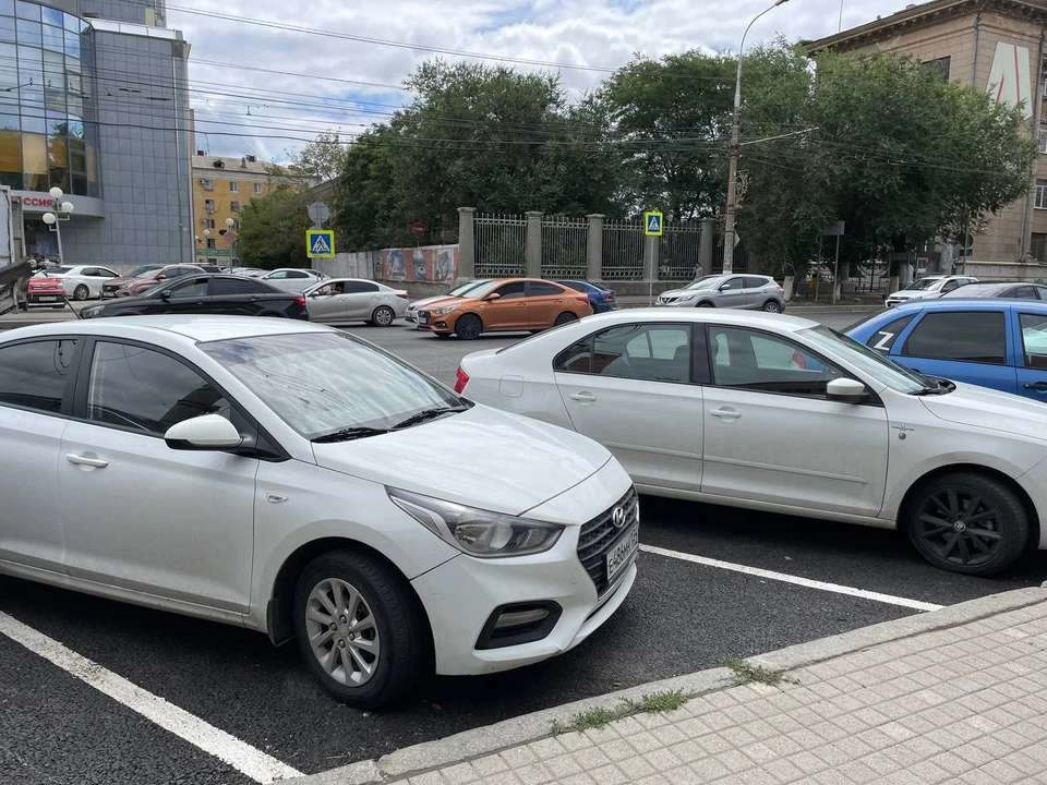 Стало известно, сколько будут стоить платные парковки в Волгограде