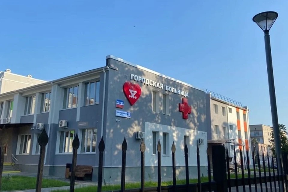 Доктора принимают пациентов в современном медицинском комплексе, возведенном ямальскими строителями. Фото: Департамент здравоохранения ЯНАО