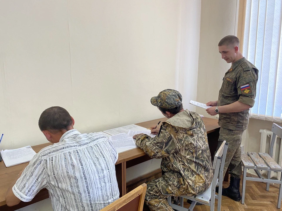 Десятки мигрантов отправились из Костромской области в зону СВО. Фото: пресс-служба администрации Костромской области