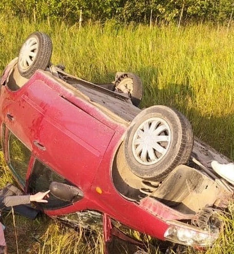 В аварии пострадали несколько человек.