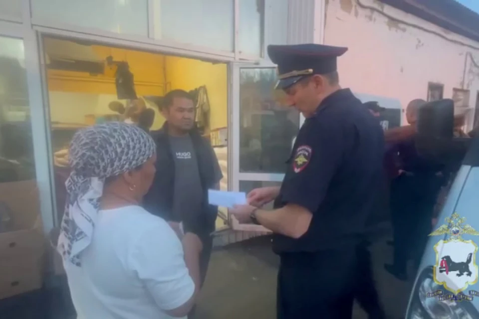 Полицейские выявили девять мигрантов без документов