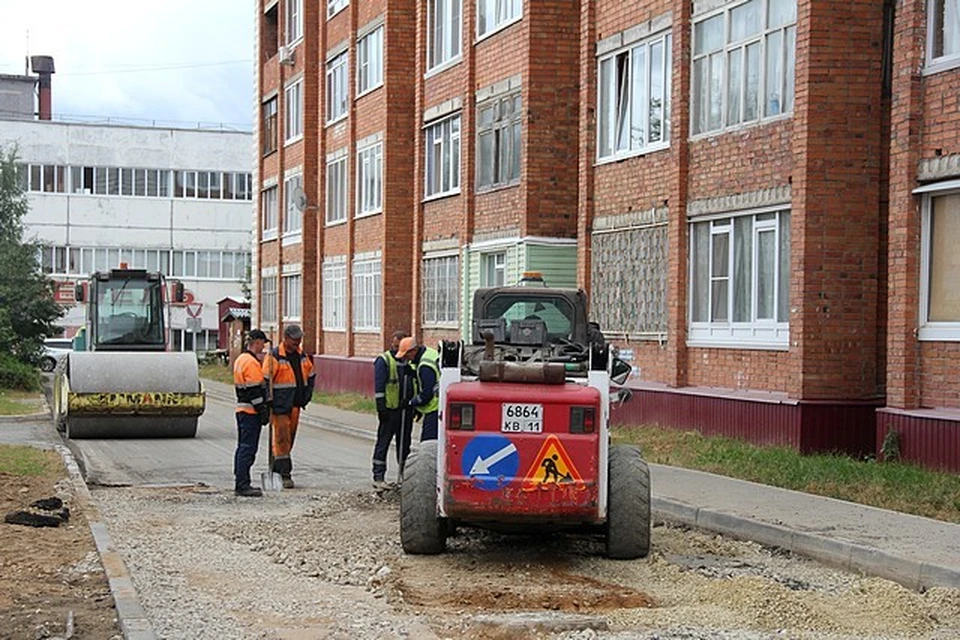 В Сыктывкаре началось асфальтирование на улице Католикова