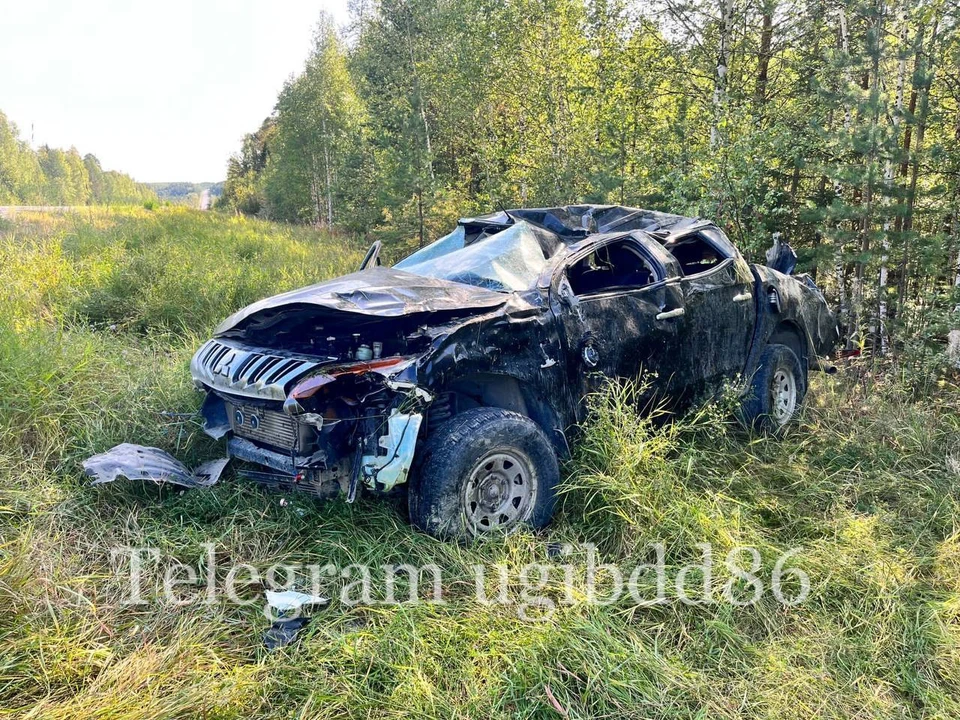 В Югре водитель иномарки не справился с управлением и попал в ДТП. Фото: УГИБДД России по ХМАО-Югре