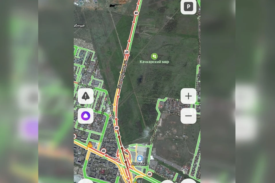 В Оренбурге из-за серьезного ДТП на Загородном шоссе образовалась гигантская пробка