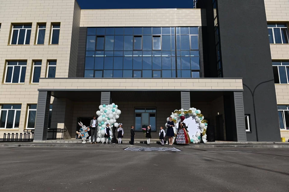 Пять новых школ открылись в Нижегородской области после строительства. Фото: телеграм-канал Глеба Никитина.