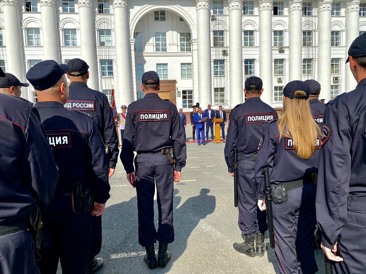 Главное – возвращайтесь домой живыми и здоровыми»: в Ульяновске отметили  100-летие со дня образования патрульно-постовой службы - KP.RU