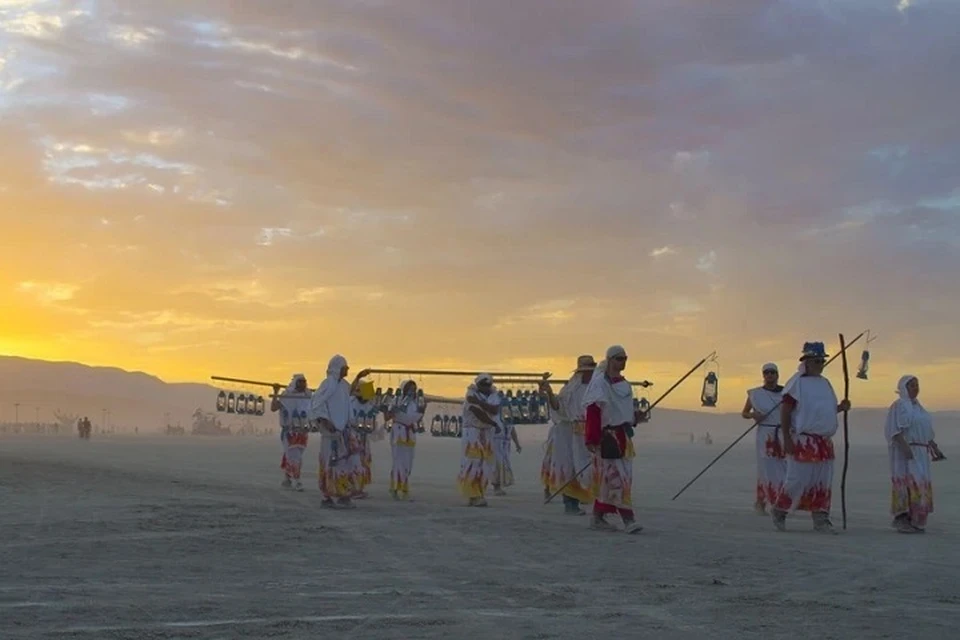 Заблокированным участникам позволили покинуть территорию фестиваля Burning Man в Неваед. Фото: архив GLOBAL LOOK PRESS