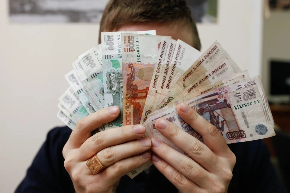 Стало известно как выглядит новая купюра в 100 рублей: суперпокрытие и QR-код