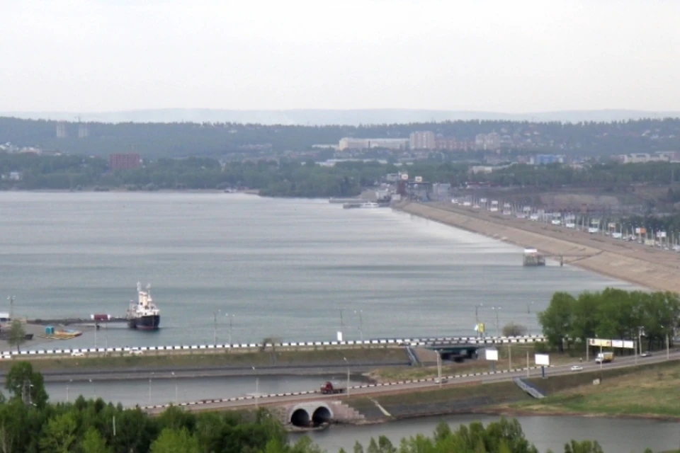 Сброс воды на Иркутской ГЭС увеличат с 7 сентября до 3300 м³/с