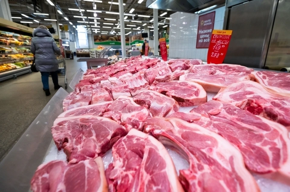 Специалист рекомендует при покупке нести мясо в отдельном пакете.