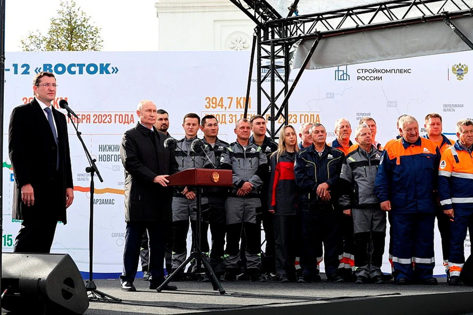 8 сентября Владимир Путин поехал в Нижегородскую область открывать скоростную трассу от Москвы до Арзамаса.