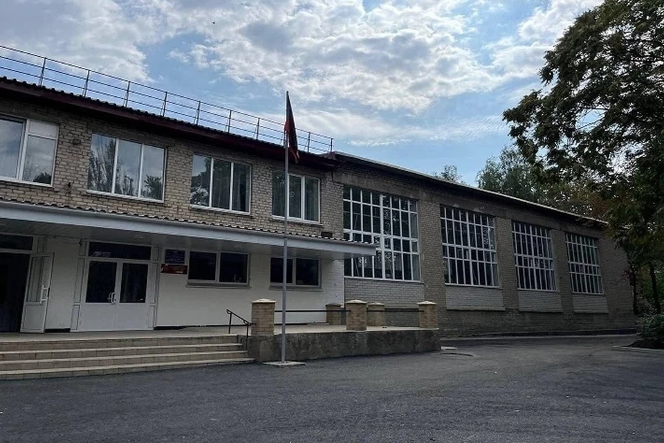Сахалинцы восстановили школу №18 в донецком Шахтерске. Фото: администрация Шахтерска