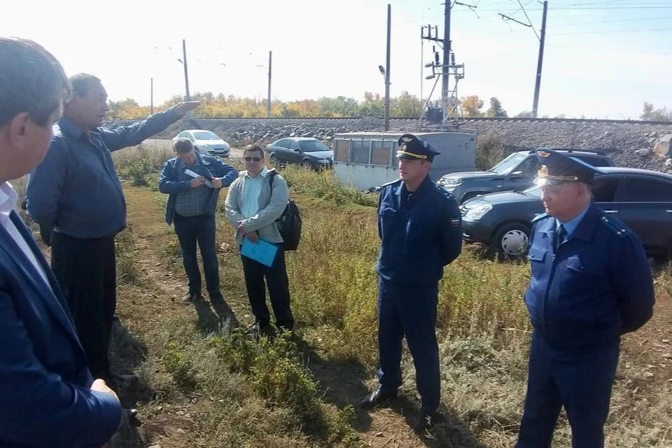 Прокурор потребовал провести берегоукрепительные работы в максимально сжатые сроки. Фото: Уральская транспортная прокуратура