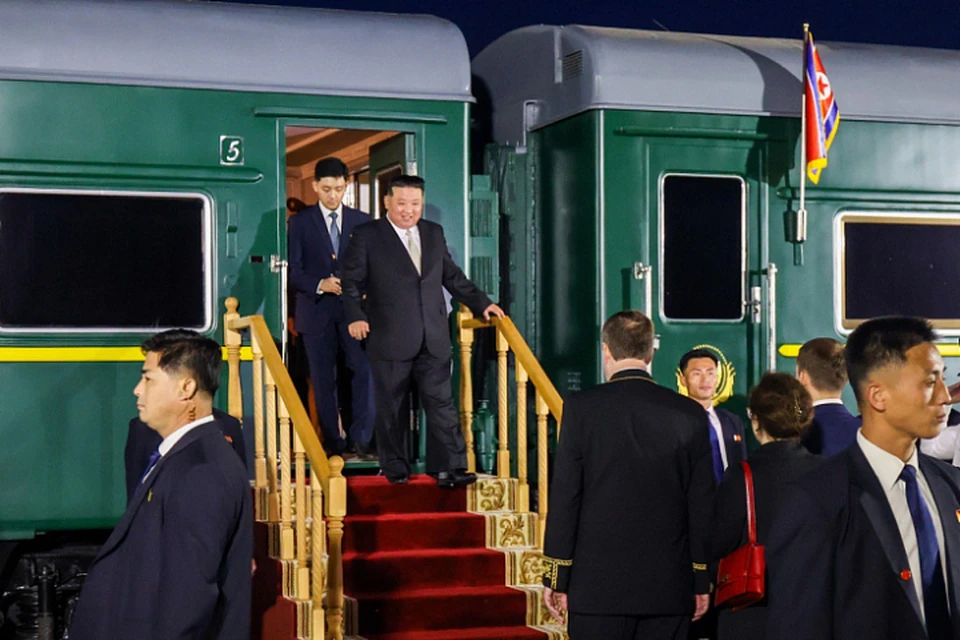 Ким Чен Ын приехал на бронепоезде на станцию «Хасан»