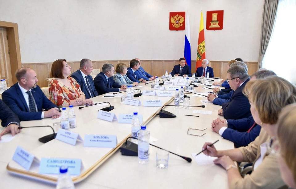 Губернатор Игорь Руденя провел встречу с главами муниципальных образований Тверской области, где прошли выборы депутатов органов местного самоуправления.