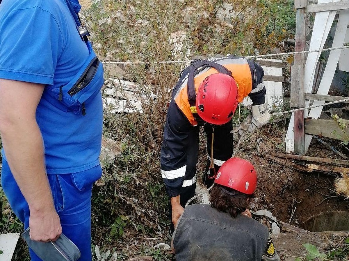 Подьем с глубины: в Севастополе из колодца вытащили женщину - KP.RU