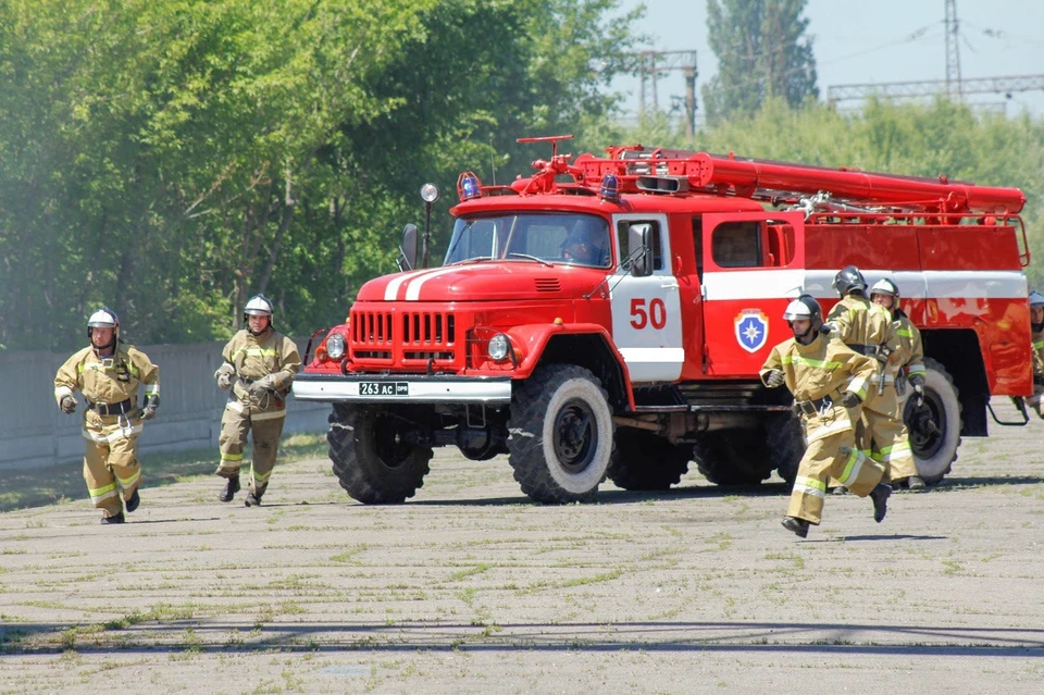 ВСУ обстреляли центр Донецка, в жилых домах начались пожары