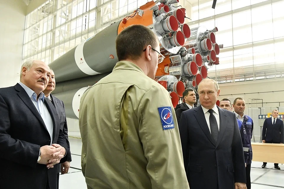 Александр Лукашенко напомнил Владимиру Путину о встрече на космодроме Восточный в 2022 году. Фото: Евгений Биятов/POOL/ТАСС