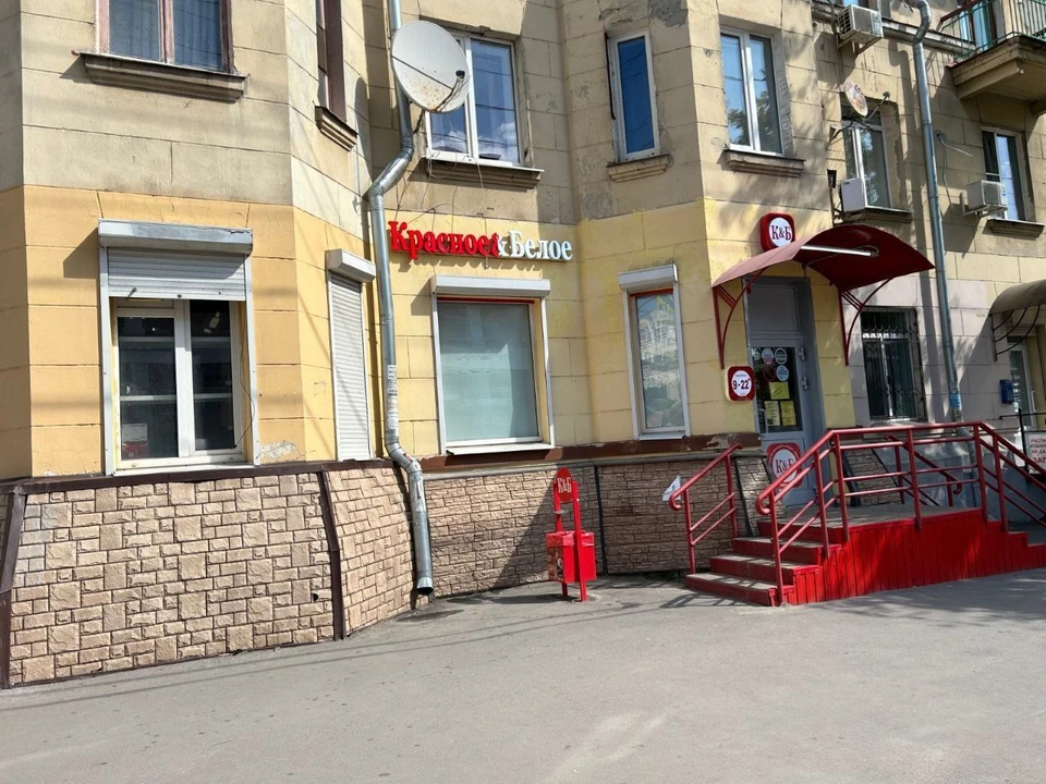 Магазин в Саратове получил решение суда о восстановлении фасада ( фото: Администрация Саратова)