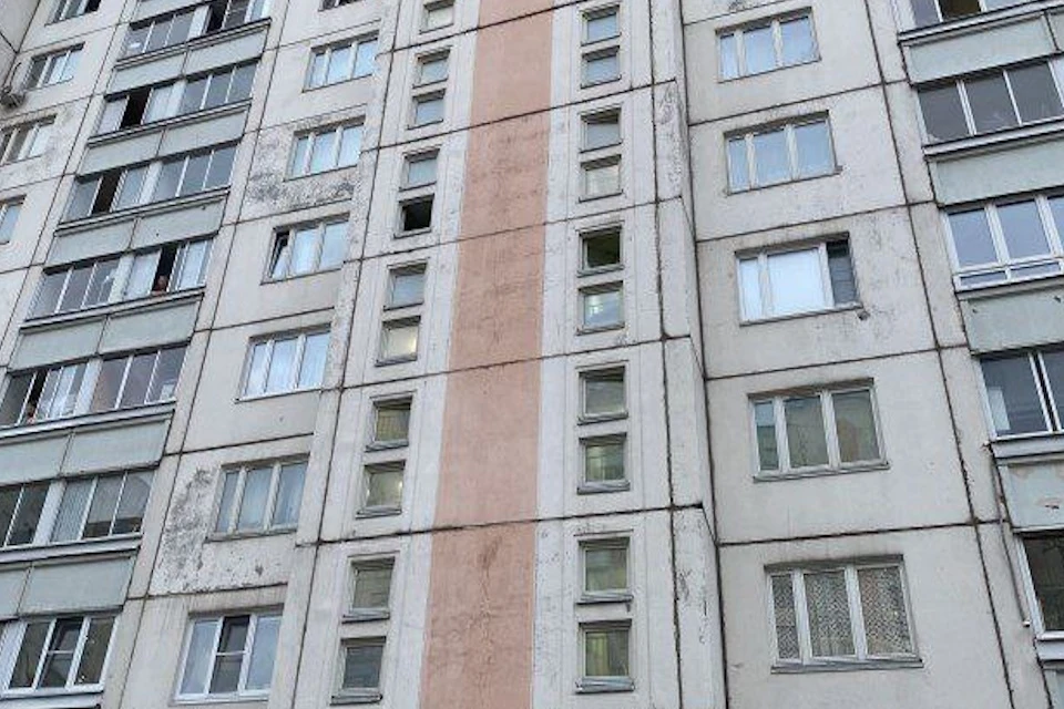 Двухлетний мальчик насмерть разбился после падения с девятого этажа в Москве