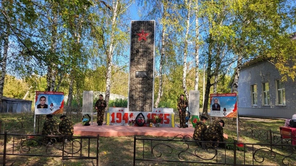 Мемориальные доски в память о погибших бойцах СВО открыли в Сенгилеевском районе. Фото Единая Россия Ульяновск
