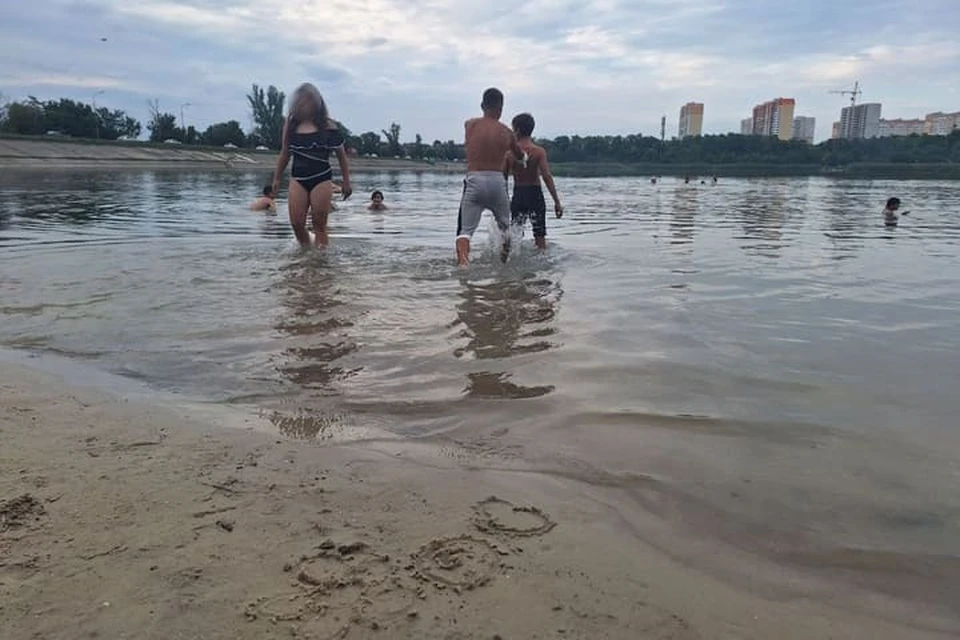 В МЧС призвали людей соблюдать правила безопасности на воде.