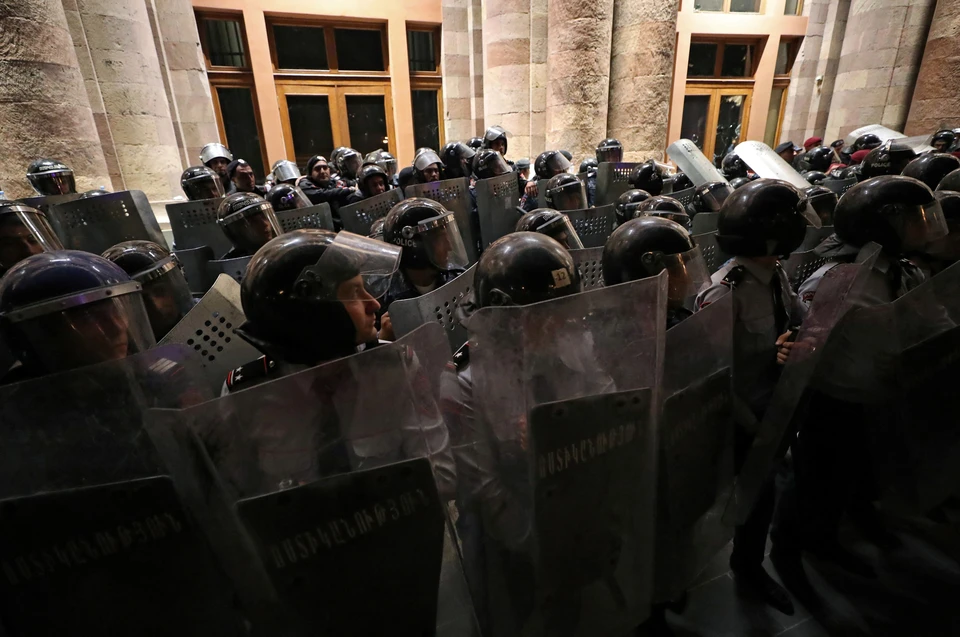 Полиция в Ереване задержала оппозиционера Андраника Теваняна