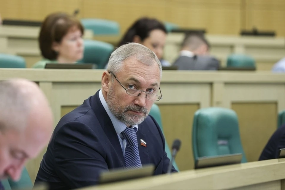Константин Басюк вновь получил полномочия сенатора региона. ФОТО: тг-канал Константина Басюка