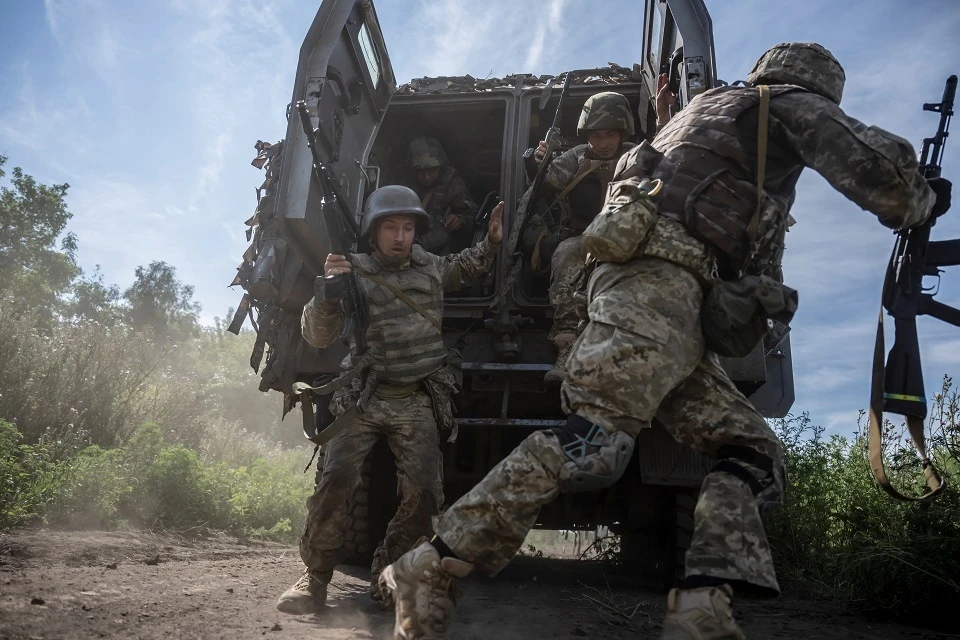 WSJ: украинский конфликт не закончится скоро из-за военной доктрины Запада