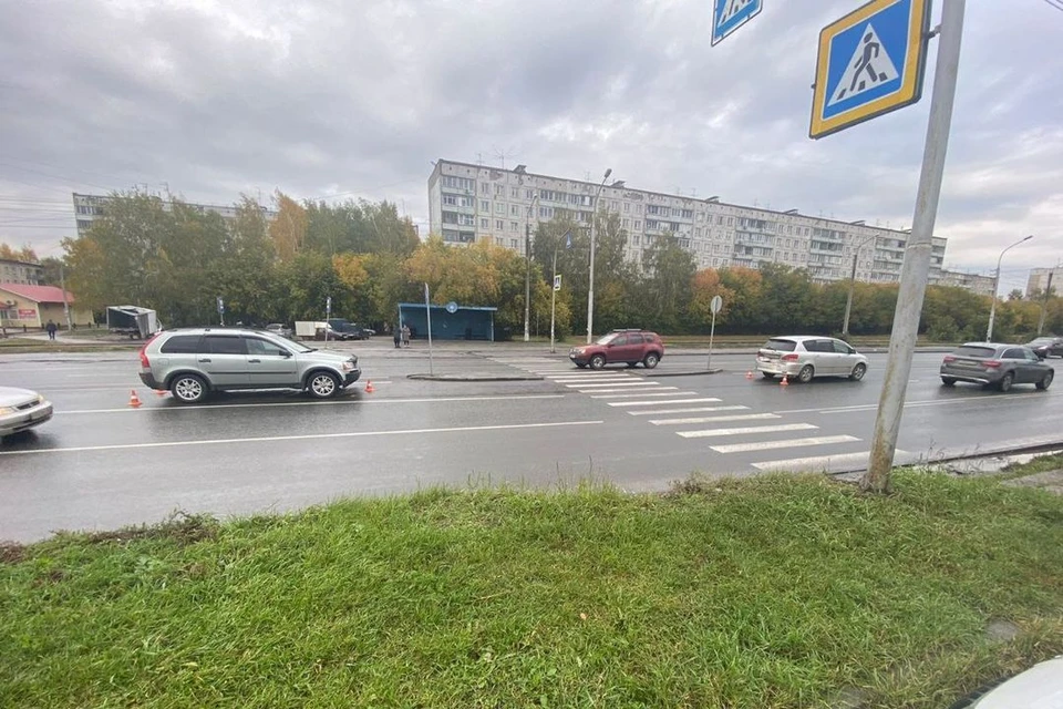 В Октябрьском районе Новосибирска водитель «Вольво» влетела «Тойоту». Фото: Госавтоинспекция НСО