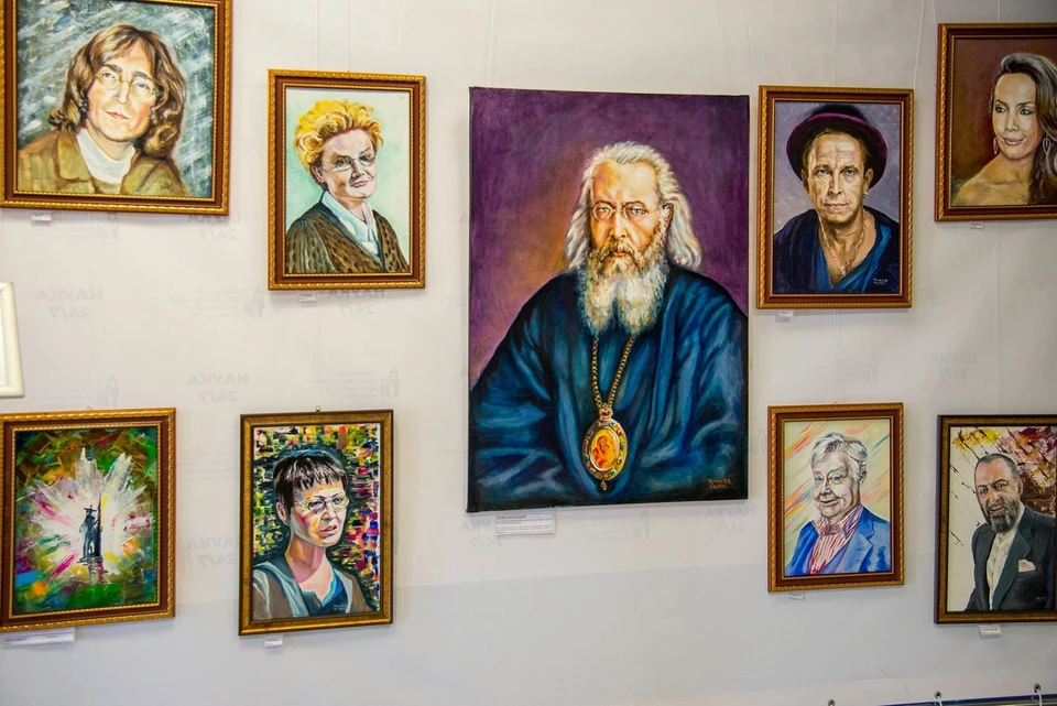 Выставка картин будет работать до 6 октября. Фото: СамГМУ
