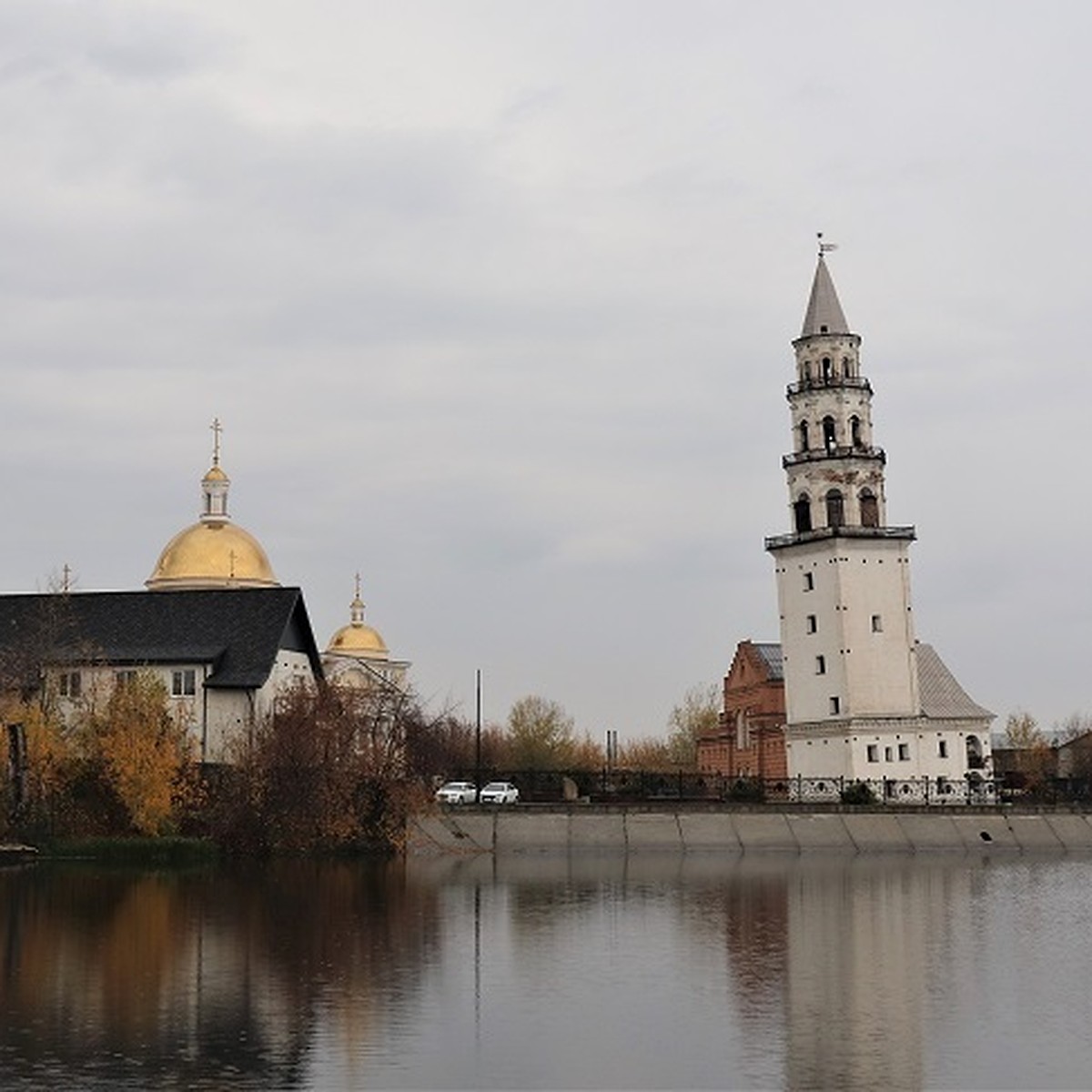 В Невьянске открыли набережную, в реконструкции которой принял участие  Невьянский цементник - KP.RU