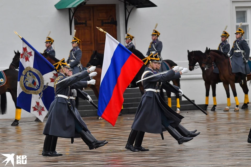 Военнослужащие полка подчиняются Верховному главнокомандующему - Президенту России Владимиру Путину