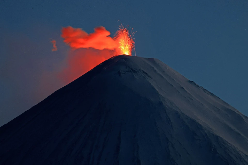 Активность вулкана Ключевской повысилась 16 октября. Фото: IViS_DVO_RAN.