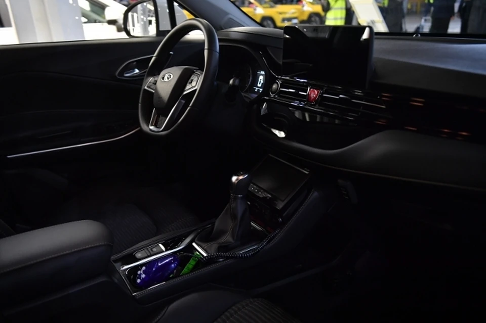 Владельцы брошенных автомобилей должны в течение пяти дней убрать свои авто.