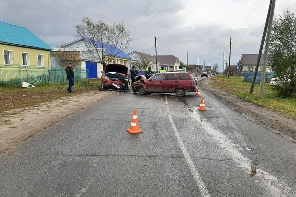 Авария произошла в деревне Александровка Комсомольского округа. Фото: ГИБДД Чувашии