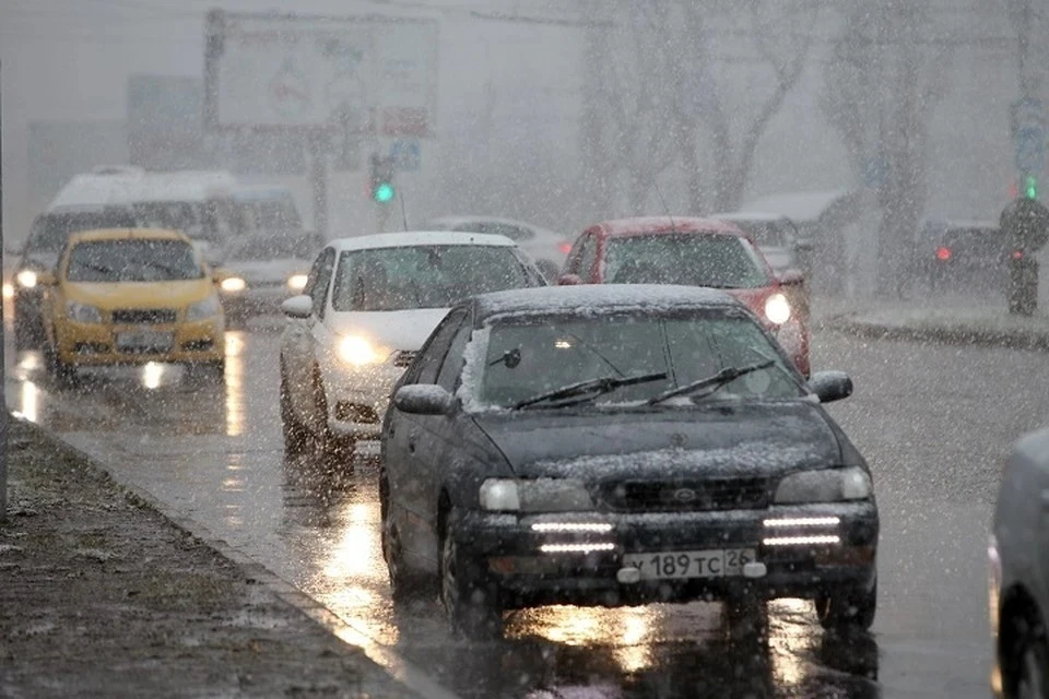 Автомобилистов просят выезжать в города только на зимней резине