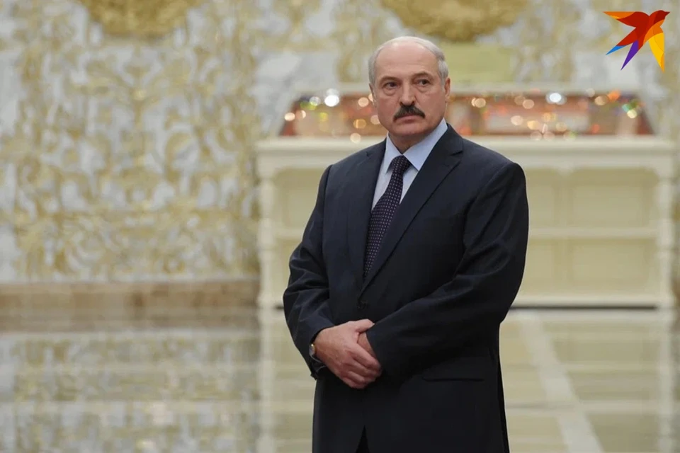 Лукашенко проводит встречу с главой МИД и внешней торговли Венгрии Сийярто.