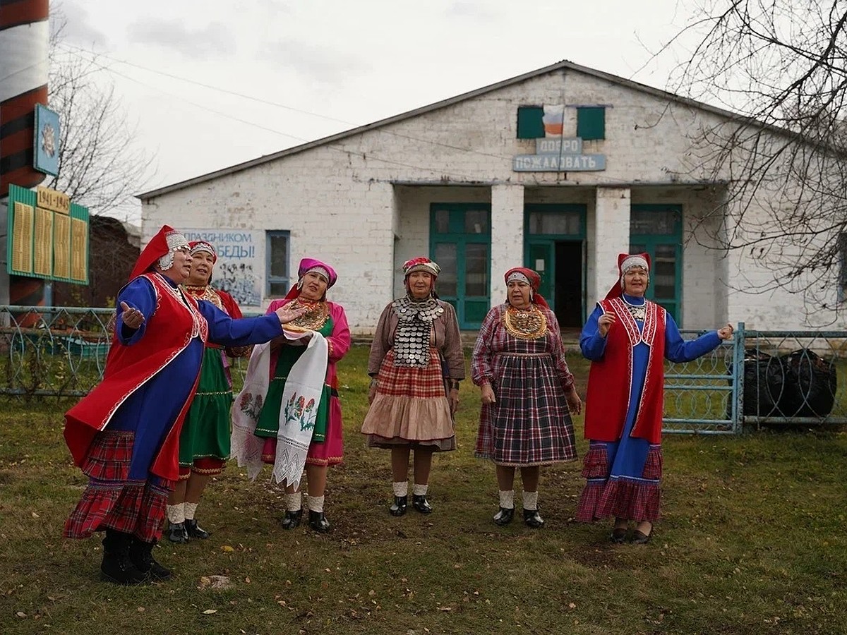 Валеные носки, огромные пельмени и многокилограммовые серебряные украшения:  как и чем живет самый малоизученный народ Самарской области - KP.RU