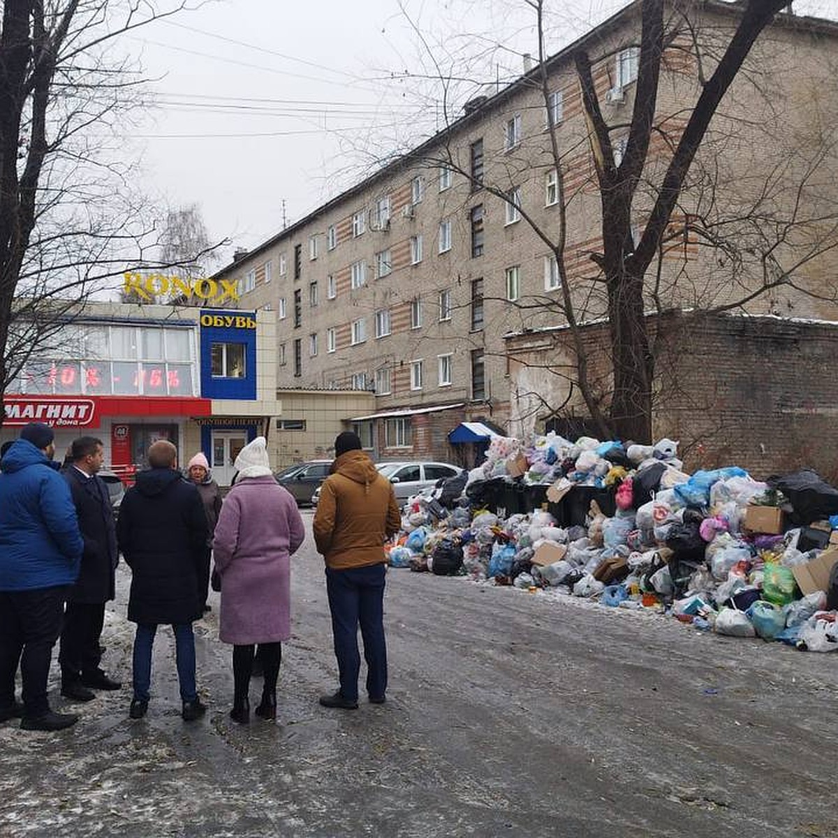 Дмитрий Махиня провел совещание в томском микрорайоне Зеленые горки - KP.RU