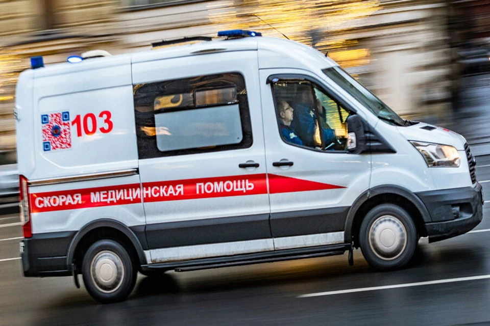Машина скорой помощи и два легковых автомобиля столкнулись в столице