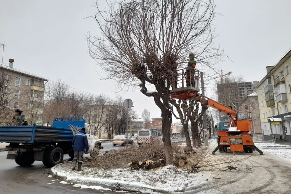 С начала недели работы идут на улице Воровского. Фото: vk.com/public_green_kirov